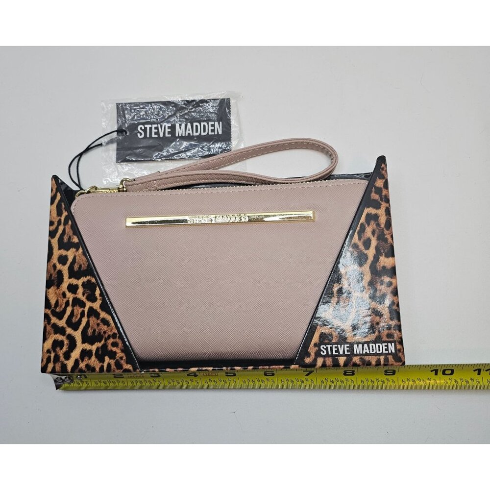 Steve Madden Wristlet Wallet Womens Pink Gold Accent Zipper New in Box 9"x4.5" - Picture 3 of 4